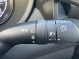 【オートライトシステム】車外の環境に合わせてライトを点灯します♪トンネル入り口では瞬時に点灯するなど、点灯、消灯を車外の明るさに応じて行います♪