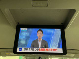 【後席専用モニター】大画面モニターでドライブも楽しめます