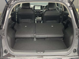 すべて倒していただけるとさらに容量が増え大型荷物でもらくらく載せることが出来るのでいざというときにとても便利です。