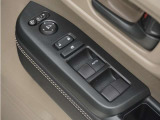 ◆パワーウィンドウスイッチ◆運転席から全席の窓の開閉操作を行うことが出来いつでも換気ができます!