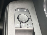 電動格納ミラーは駐車時や狭いとこなどやっぱりあると便利ですよ。