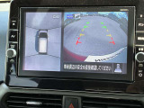 駐車時はナビゲーションでアラウンドビューモニターを見ることができ、安心して後ろを把握することが出来ます。