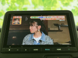 停車時にテレビ視聴を楽しめます。車内での休憩時間や待ち時間を有効活用し、リラックスしたひとときを演出します。
