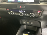 【シートヒーター】雨の日や冷えた車内でも、シートの座面をやさしく温め快適な運転をサポート。