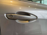 運転席ドアノブの状態も良好です。使用頻度の高さを感じさせない印象です。