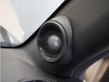 ◆プレミアムオーディオ◆コンパクトな車体に合わせて専用設計された独自の「プレミアムオーディオ」を搭載。クルマの中とは思えないほどの臨場感あふれるサウンドスケープをお楽しみいただけます。