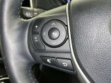 ステアリングスイッチ装備!運転しながら手元でオーディオの操作などができます。