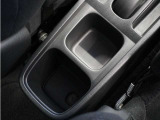 ◆ドリンクホルダー◆手の届きやすい場所にドリンクホルダーがあり、とても便利です。