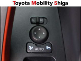 駐車時に便利なスマ-トキ-連動オ-ト格納式ドアミラーを装備しています。施錠すると自動的にドアミラーを格納する便利な機能です!