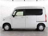 このお車はホンダ純正光脱臭・抗菌加工を納車前に致します。光触媒消臭は光触媒と銀イオンにより消臭とウイルス除菌や抗菌効果のダブル効果で車内を快適に保ちます。