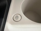 【ホッとカップホルダー】ホットドリンクをちょうど良い温度キープしてくれる保温機能付きのホルダーです。