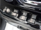 ◆パワーウィンドウスイッチ◆運転席から全席の窓の開閉操作を行うことが出来いつでも換気ができます!