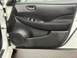運転席ドア内張りです。