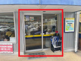 JAFは車ではなく人にかかるものです。自動車保険のロードサービスと内容は異なります。
