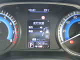 車両の各種設定はステアリングスイッチで目線をそらさず操作できます。
