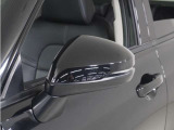 ◆ドアミラーウインカー◆ドアミラーにウインカーを装備しています。対向車に自身の進行方向を合図し安全に運転できます。