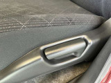 助手席も運転席同様に広く過ごしやすくなってます!