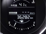 【全国登録納車可能】でございます。ご自宅や勤務先など、お客様のもとまで責任を持ってお運びいたします。