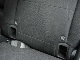 ◆ISOFIX◆シートベルトいらずでチャイルドシートと固定金具を連結するだけでがっちり固定できます。