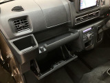 全ての車に納車日から1年間走行距離無制限の保証付きです!ダイハツ整備工場で整備してのお渡しなので安心してお乗りいただけますよ!