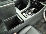 高品質カークリーニング 外装・内装、岐阜トヨペットの専門スタッフがシートもカーペットも綺麗に洗浄済み!プロの仕上げを是非ご確認ください。