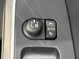 オート格納機能付きミラー  キーフリーシステムのドア施錠に連動して自動的に格納!乗降時のミラー操作の手間が省けて便利です♪閉じ忘れを防げるほか、降車の直前まで後方の確認ができます!!