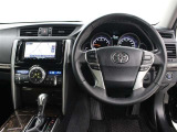 運転席廻りです。