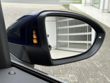 後側方の車両を検知してドライバーに注意を促すレーンチェンジアシスト。