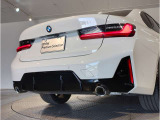 どっしりとしたバンパー下部のデザインはBMWの高級感を際立たせると共にスポーティーさを演出しております。