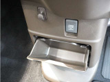 この度は当店の車両を御覧頂きましてありがとうございます。当店の販売車両はそのほとんどが自社での下取り車とデモカー(展示、試乗車)から構成され、安心してご購入いただけます。