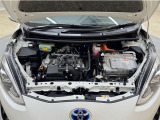 トヨタ中古車「まるごとクリーニング」施工済。エンジンルームを専用洗剤で洗浄!高圧&スチーム洗浄も行います。樹脂部分も艶出し剤でピカピカです☆☆
