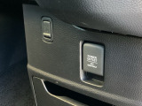 アクセサリーソケットは車内で電装品をご使用いただく際に便利な電源装備です。
