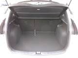 トノカバー。荷室を外から見えにくくします。