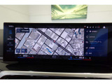 クルマの頭脳ともいえる、管理システム、iDrive。ナビだけではなく、オーディオ操作や車両情報の表示などをコントロールできます。便利さと安全性の向上にも繋がっています。