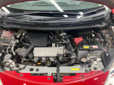エンジンルームもクリーニング済みできれいですよ。日産の整備士がしっかりと丁寧に点検していますので安心してお乗りいただけます
