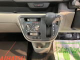 快適にお乗りいただくために、外装を美しく仕上げるだけではなく、内装も細部にいたるまで徹底した清掃・洗浄を実施しております。