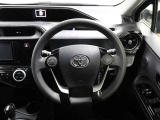各操作スイッチなどもハンドルから手を放すことなく操作可能で安全運転に支援いたします!