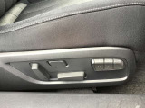 運転席10Wayパワーシート&ドライビングポジションメモリー機能(シート位置・アクティブドライビングディスプレイ・ドアミラー角度)