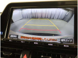 バックガイドモニターで、後方を確認しながら安心して駐車することができます。運転初心者も熟練者も必須の機能ですよ!