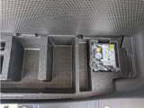 パンク修理、工具レンチ、空気入れです。