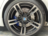 BMWならではの卓越した走りを支えるホイールと足回りです!日本車の走りに慣れている方にもぜひ体感して頂きたいほど、高いレベルでまとまっています!