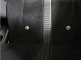 ◆ISOFIX◆シートベルトいらずでチャイルドシートと固定金具を連結するだけでガッチリ固定できます。