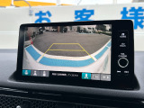 後退時にバックカメラ映像がナビに表示されます☆切り替えボタンを操作するとで、ノーマルビュー・ワイドビュー・トップダウンビューの切り替えが可能です!
