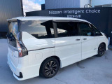 電動パーキングブレーキ&オートブレーキホールド。信号待ち等の停車時に自動的にブレーキ力が保持される機能です。パーキングブレーキはPスイッチを引き上げる事で作動します。