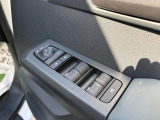 ☆クルマ買ったらエンジンオイル無料のテクノオートリアルです。納車時より走行距離4000キロ又は6ヶ月に一回のペースでご来店していただければ、エンジンオイル交換が無料です!工賃・オイル代金が0円!