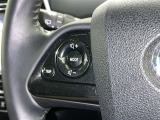 ステアリングスイッチ装備!運転しながら手元でオーディオの操作などができます。