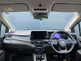 ガラスが大きく、目線も高いので視界が良く、運転しやすいです