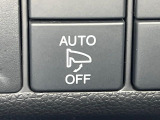 【電動格納ミラー】サイドミラーは電動格納式となっており、狭い駐車場でもキズがつくリスクを抑えられます。
