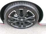 NISMO 2WD専用17インチアルミホイール。
