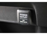 シガーソケットが付いているので、車から電源を取ることが出来ます!